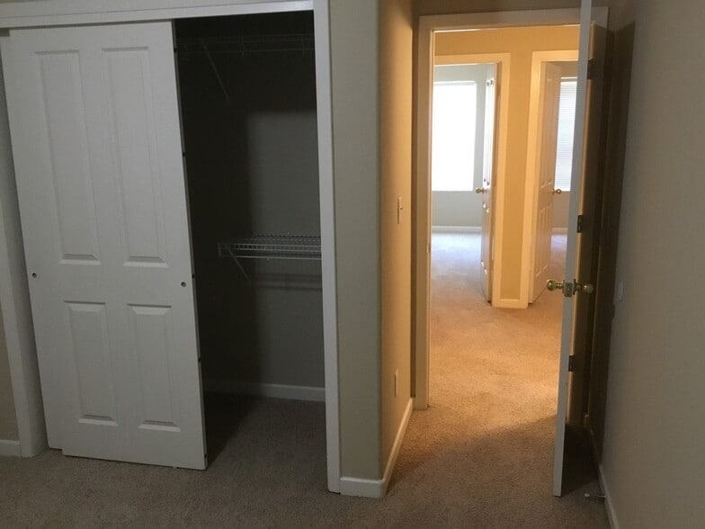 Building Photo - 2020 Palenque Dr SE