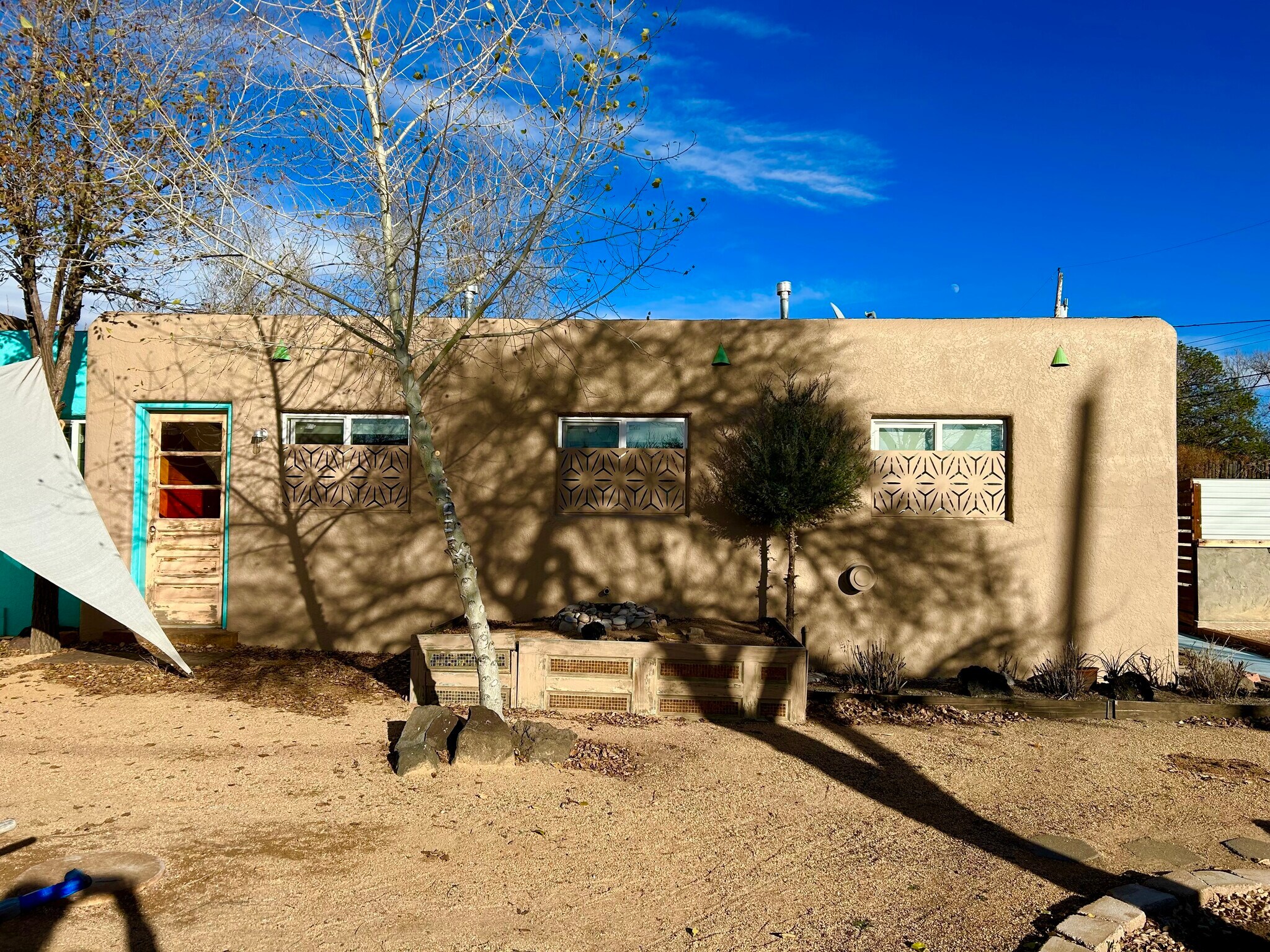 view of side apt - 2038 Kiva Rd