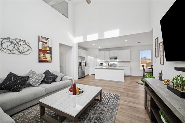 Building Photo - 10040 Thornapple Rd