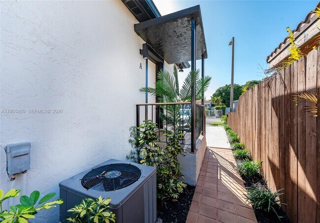 Building Photo - 3321 NW 19th Terrace