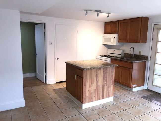 Building Photo - 620 Suisun St