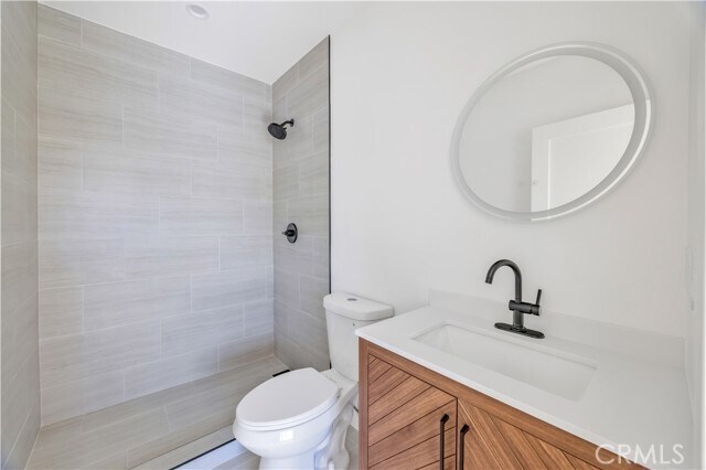 Building Photo - 10905 Dalerose Ave