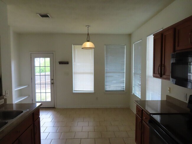 Building Photo - 4115 McFarland Dr