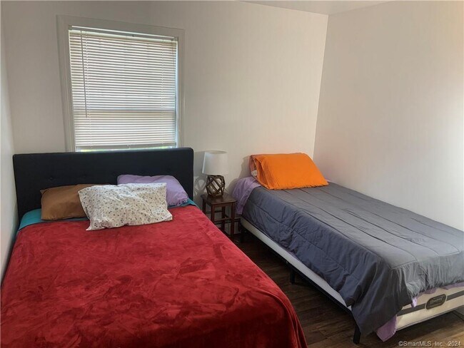 Building Photo - 9 Beech St