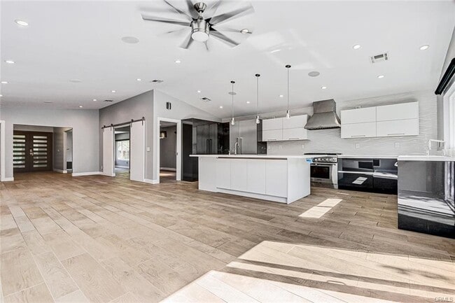 Building Photo - 1540 Marine Ave