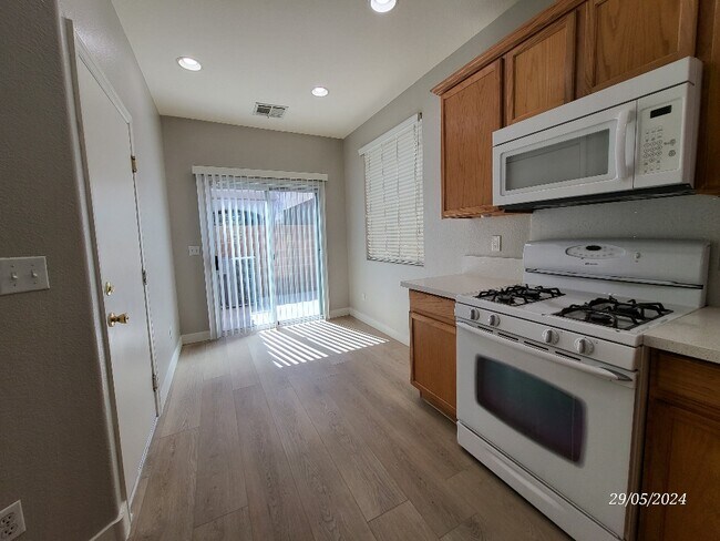 Building Photo - 4095 Sparrow Rock St