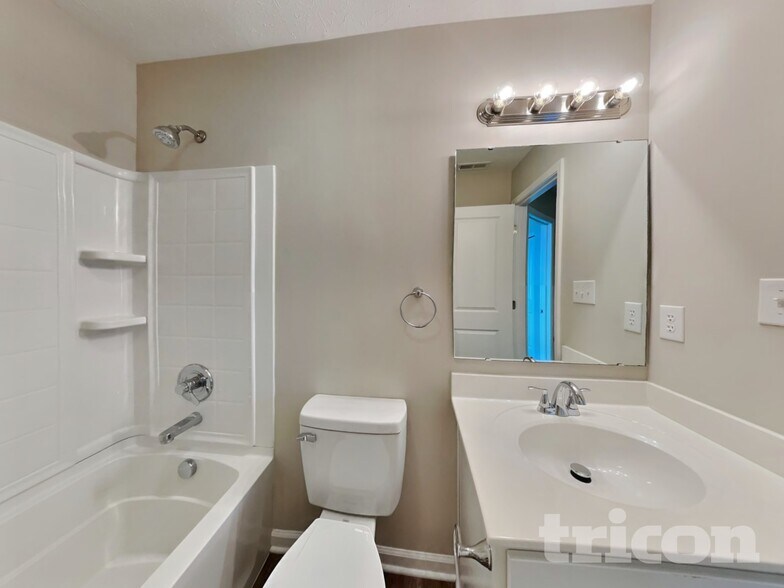 Building Photo - 1105 Tomahawk Pl