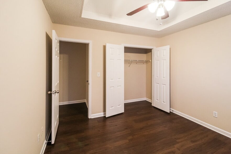 Building Photo - 4182 Arabian Way SW