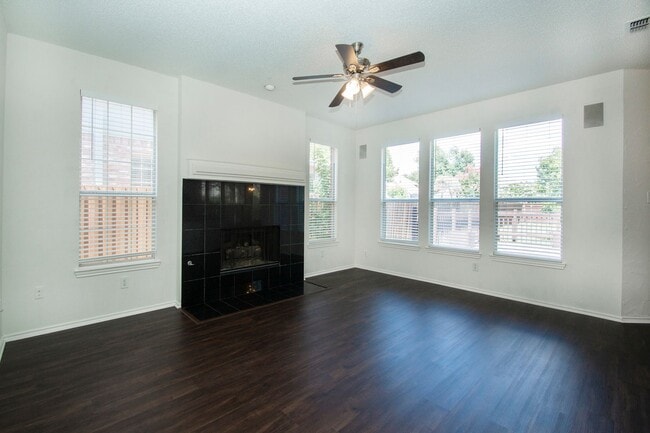 Building Photo - House for Lease in Plano