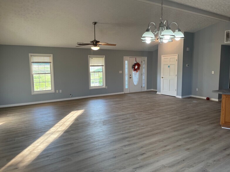 Building Photo - 13311 Bennettsville Rd