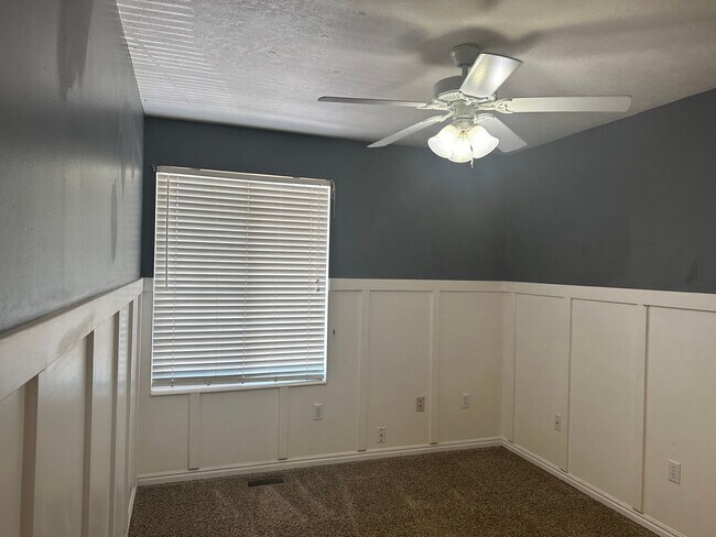 Building Photo - Beautiful 4 Bedroom Home in Layton!