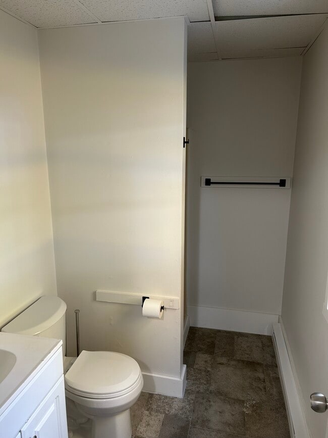 Building Photo - 625 Merchant St