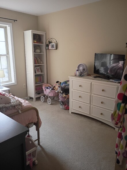 Building Photo - 428 Indian Rock Cir