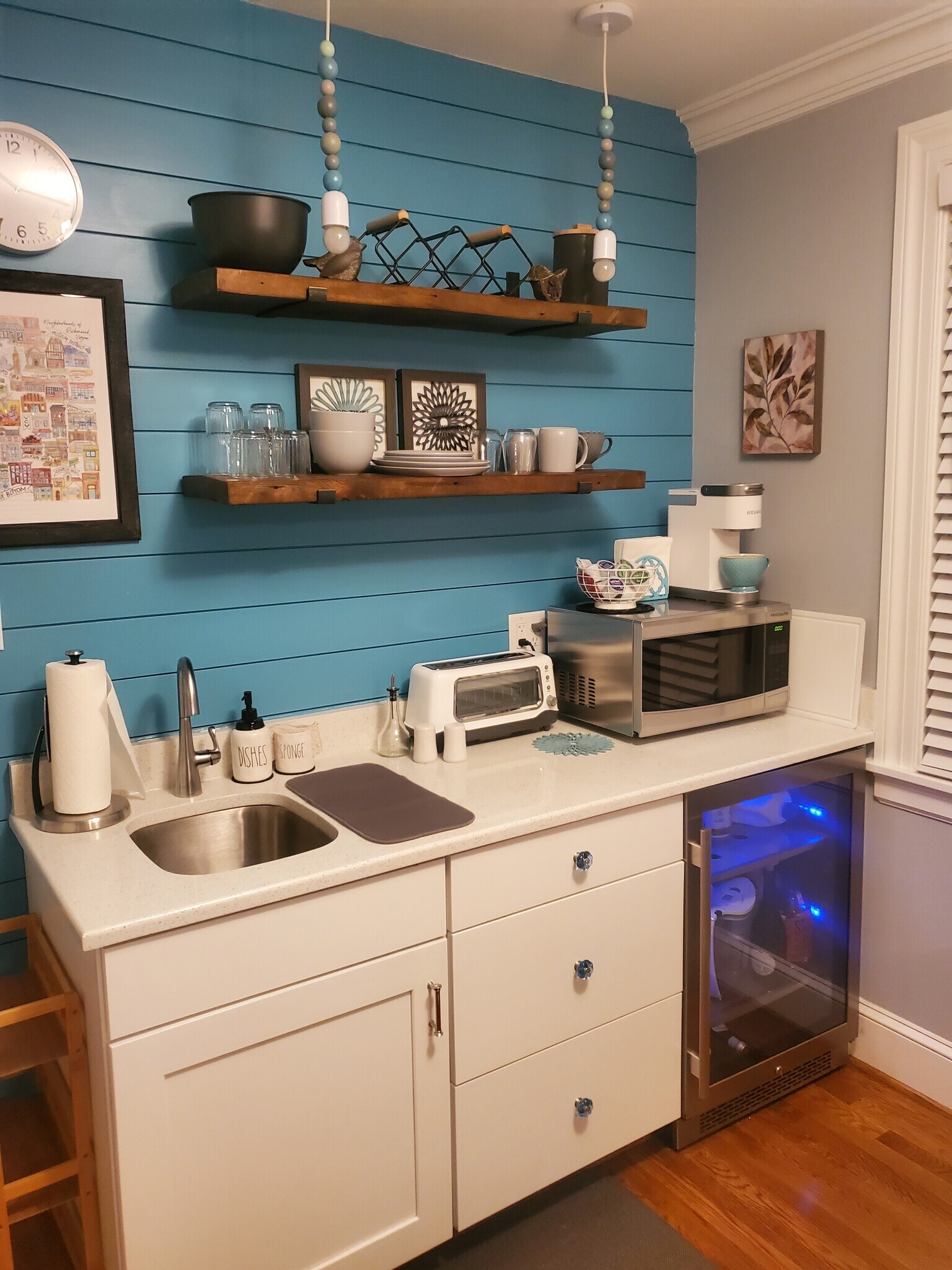 Kitchenette - 1018 W 45th St