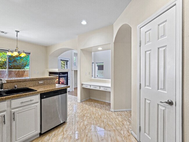 Building Photo - Talega @ Summerlin
