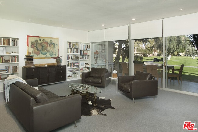 Building Photo - 501 Desert Lakes Cir