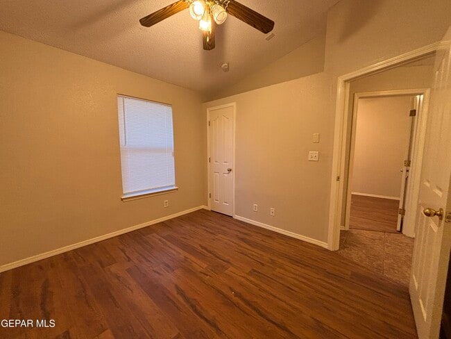 Building Photo - 6164 River Park Pl