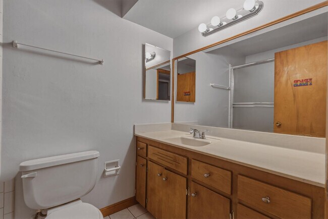 Building Photo - 3636 W Keim Dr
