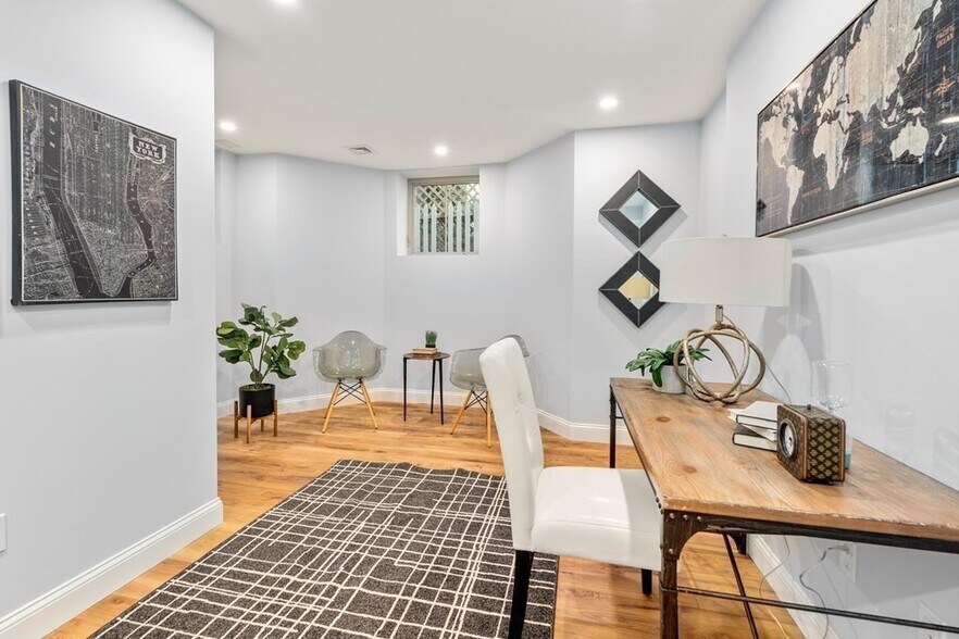 Building Photo - 14 Rutland St