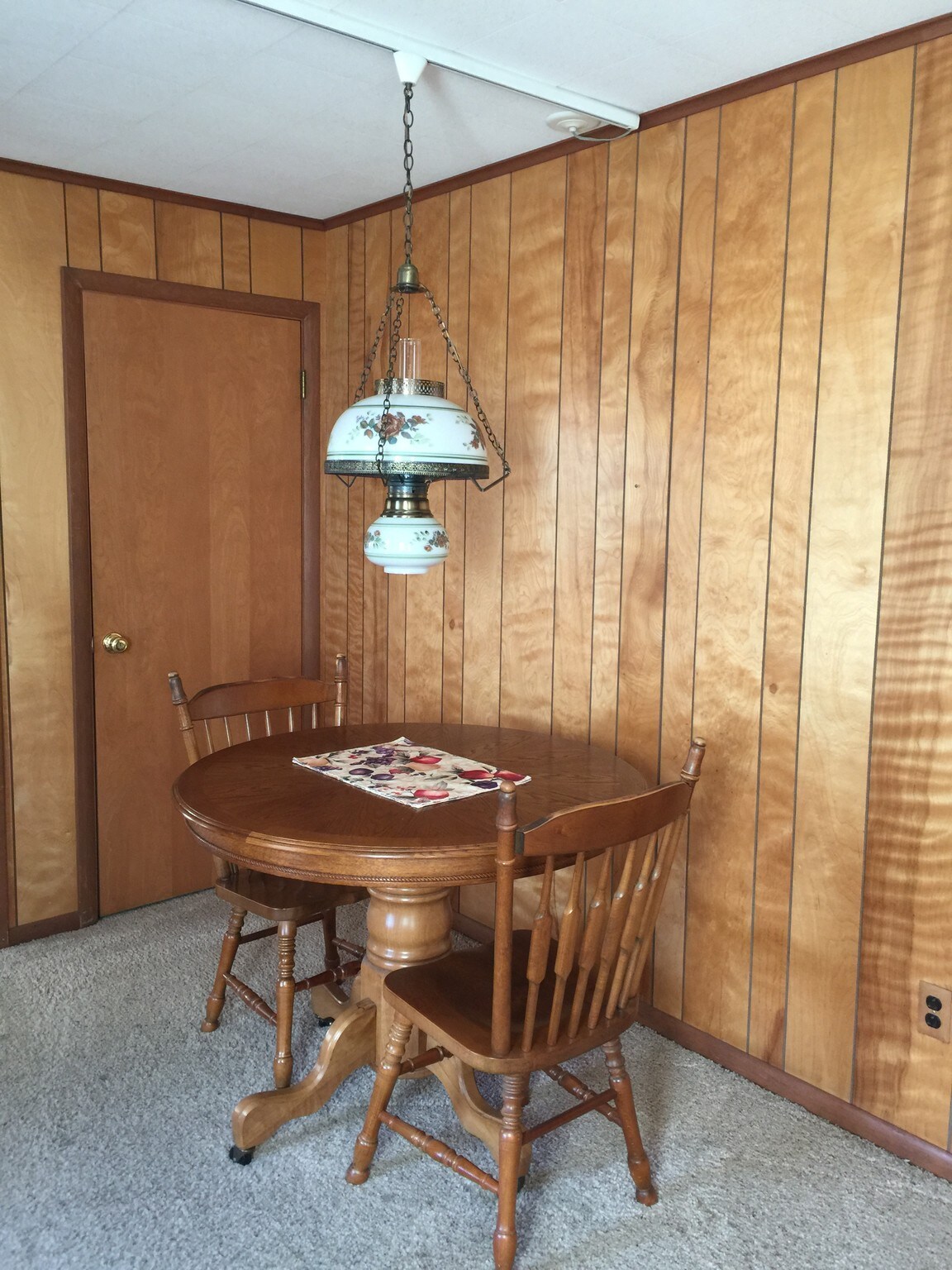 Dining room - 4040 Monroe Rd