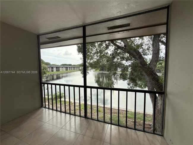Building Photo - 7801 S Colony Cir