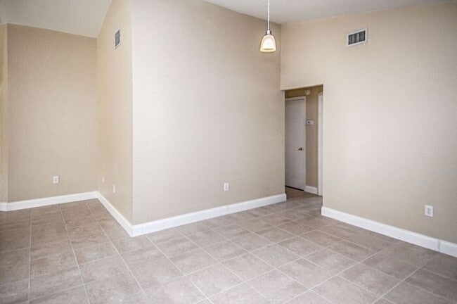 Building Photo - 6553 Shepherd Oaks St