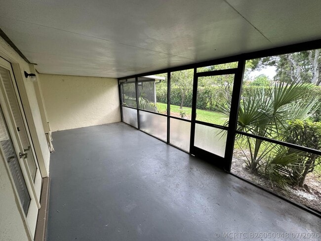 Building Photo - 10300 Hidden Springs Ct