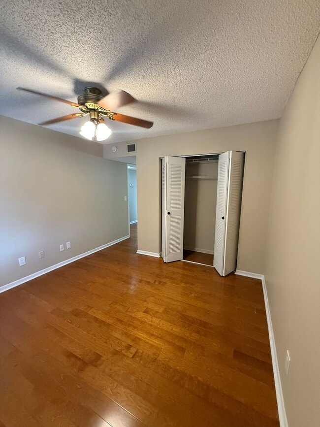 Building Photo - 130 Jasmine Woods Ct