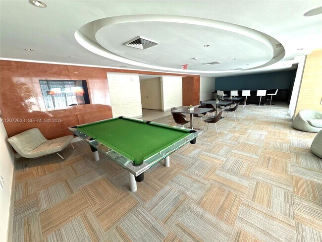 Building Photo - 950 Brickell Bay Dr
