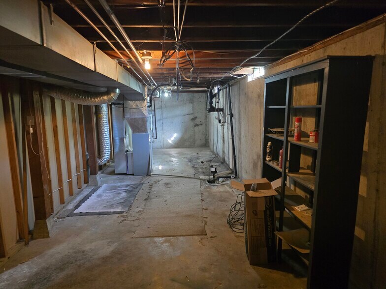 Building Photo - 301 W 27th Ave