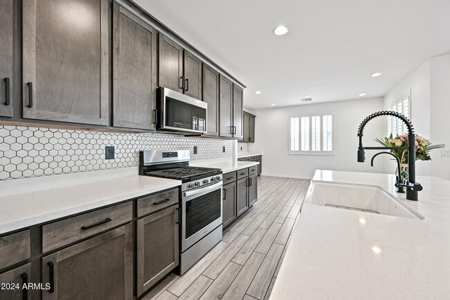 Building Photo - 13360 W Briles Rd