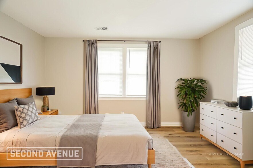 Building Photo - 315 3rd St N