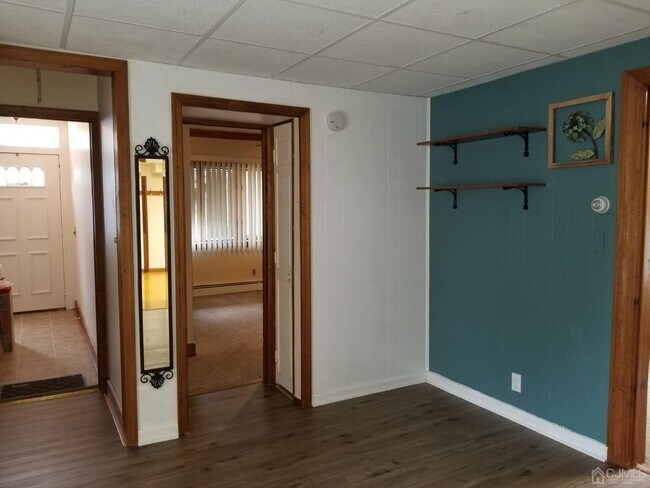 Building Photo - 49 Clay St