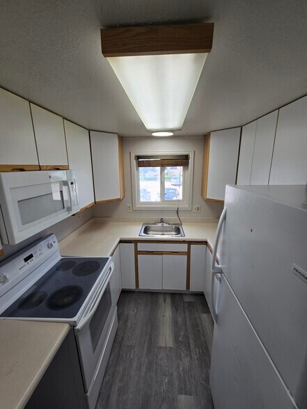 Building Photo - 817 Northview Cir