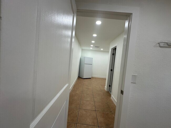 Building Photo - 14000 SW 47th St