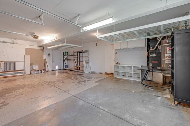 Building Photo - 3 Bedroom Folsom Home with Updated Kitchen, Pool and 3-Car Garage!