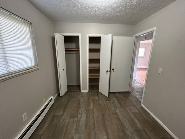 Building Photo - 138 Mendel Ct