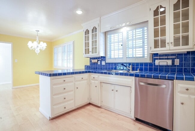 Building Photo - Beautifully Updated Three Bedroom Browns Valley Home