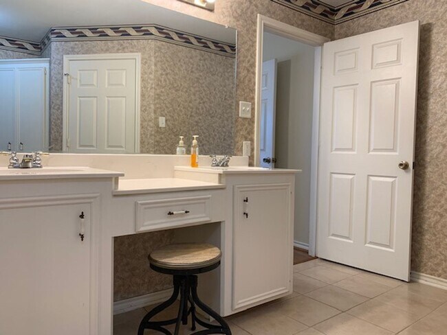 Building Photo - 1922 20th St