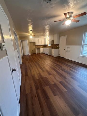 Building Photo - 1210 W Hall St