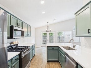 Building Photo - 7400 Crepe Myrtle Dr