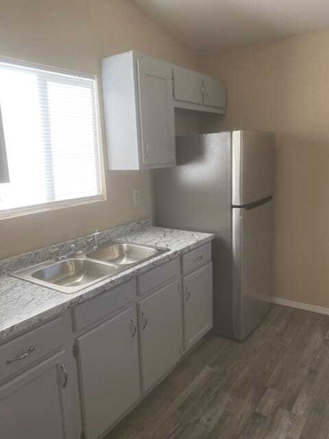 Building Photo - 14633 Valentin Dr