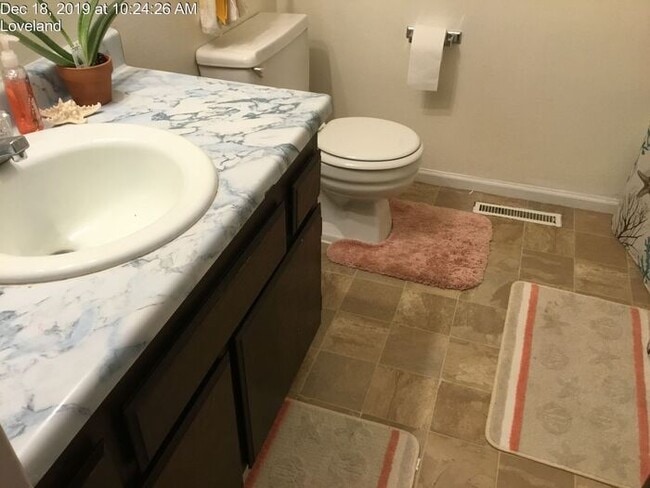Building Photo - 2 Bedroom/2 Bath Duplex with Attached Gara...