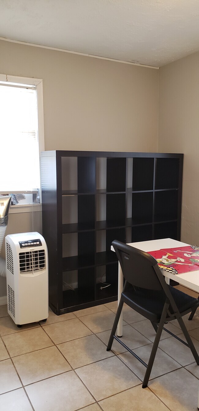 Building Photo - 1839 Salem Rd