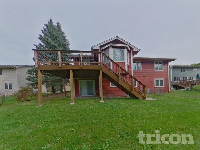 Building Photo - 12015 60th Pl N