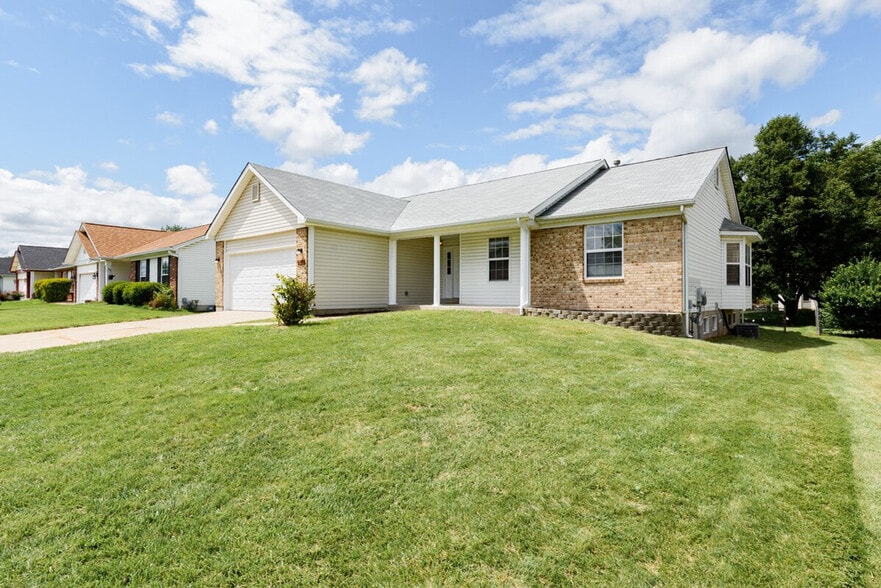 Building Photo - 222 Brower Ln