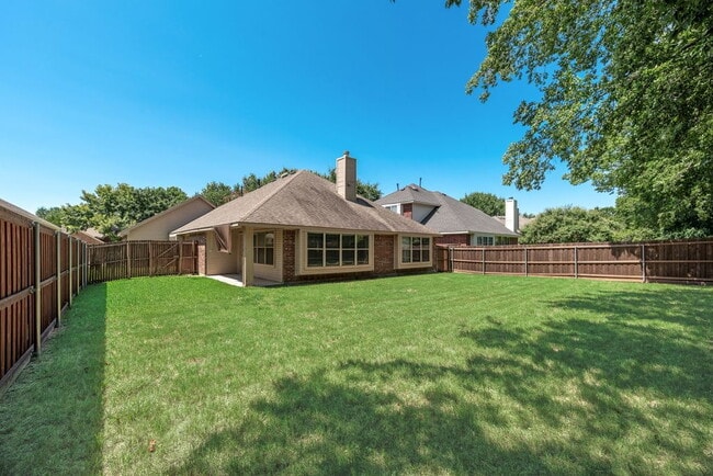 Building Photo - Spacious 4-Bedroom Gem with 2 Full Baths in McKinney - Your New 2025 Sq Ft Sanctuary!