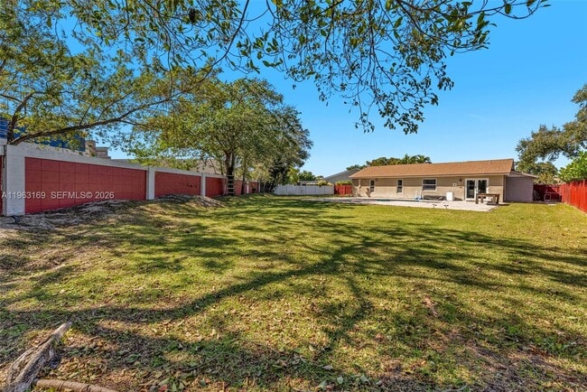 Building Photo - 3802 NW 1st Pl