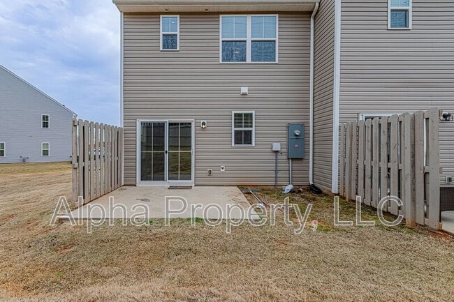 Building Photo - 520 Huntingdale Pl