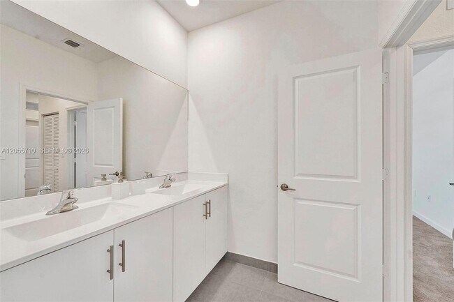 Building Photo - 11904 SW 240th St